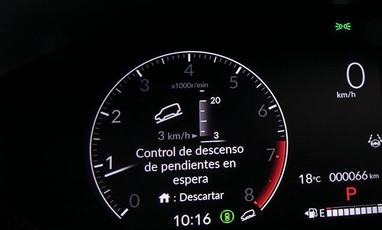 Control de descenso en pendientes, asiste para mejorar tracción Control de descenso en pendientes, asiste para mejorar tracción