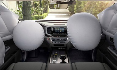 Airbags (6) frontales, laterales y de tipo cortina.